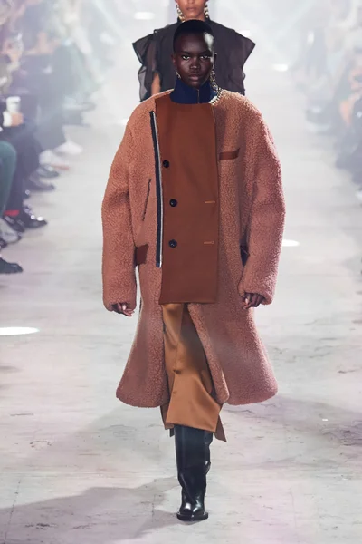 Look 5